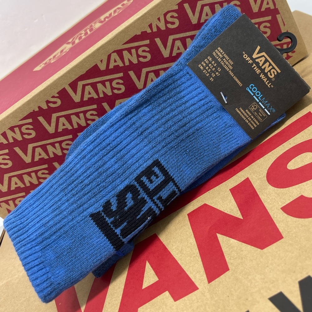 VANS "Off The Wall" Crew socks 
Vans socks (1 pair)